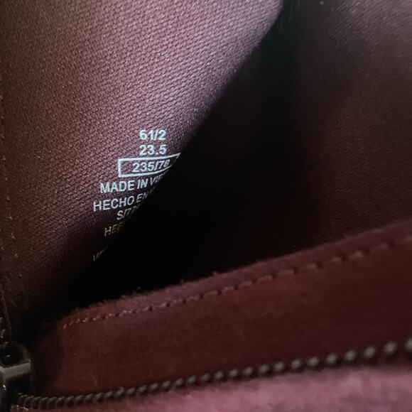 Old Navy Burgundy Suede Ankle Boots Women’s Size 6.5 Fall Style - Picture 7 of 7